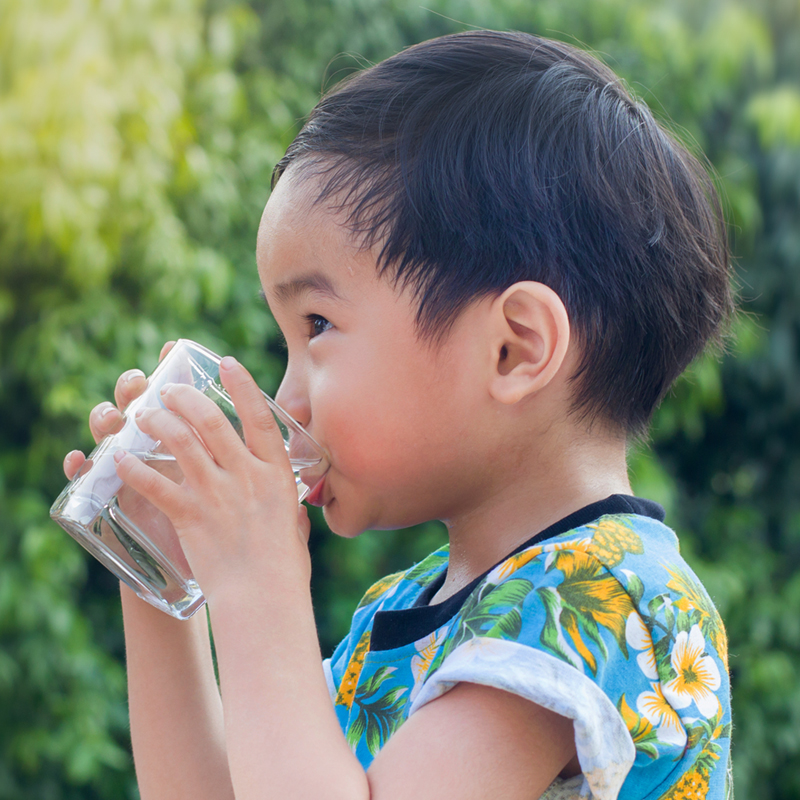 Preview image for article: Keeping Kids Hydrated During Summer