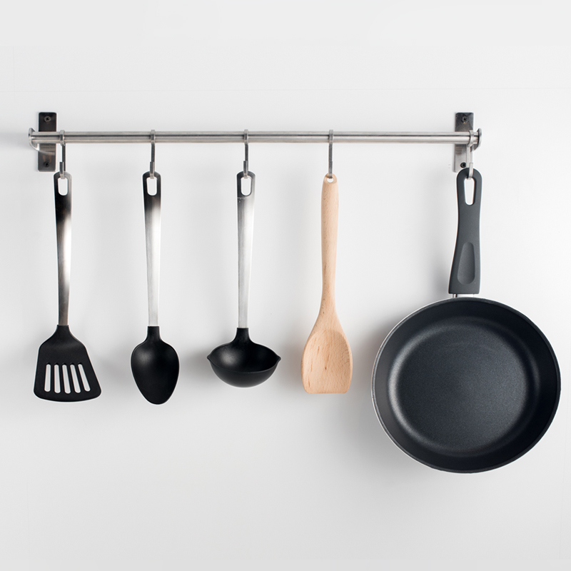 Preview image for article: Easy Steps for Decluttering Your Kitchen